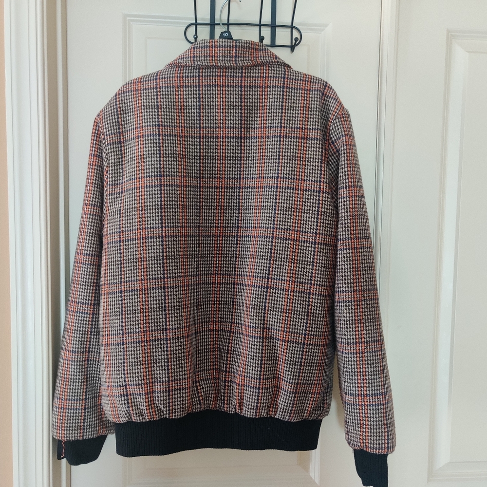 Men's Jacket - Picture 2 of 8